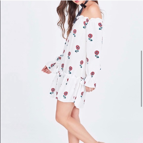 Stone Cold Fox Lily Lolita Dress Off Shoulder Silk Red White Floral Mini Daisy ✨ - Picture 4 of 10